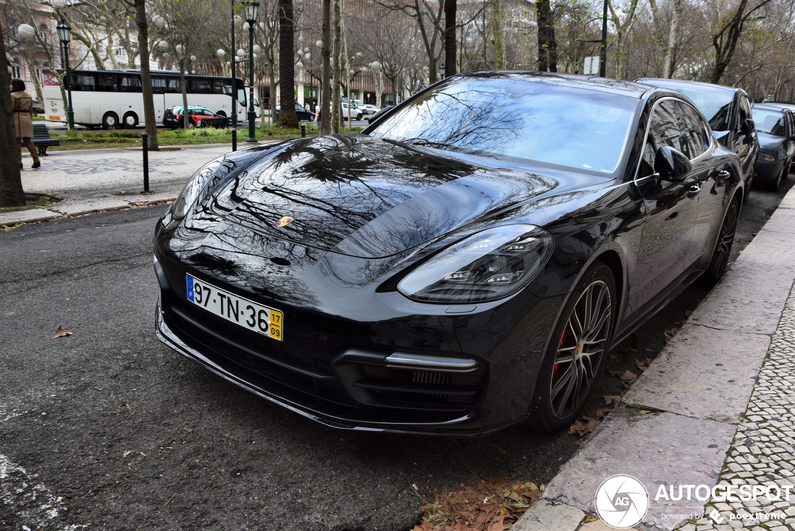 Porsche 971 Panamera Turbo