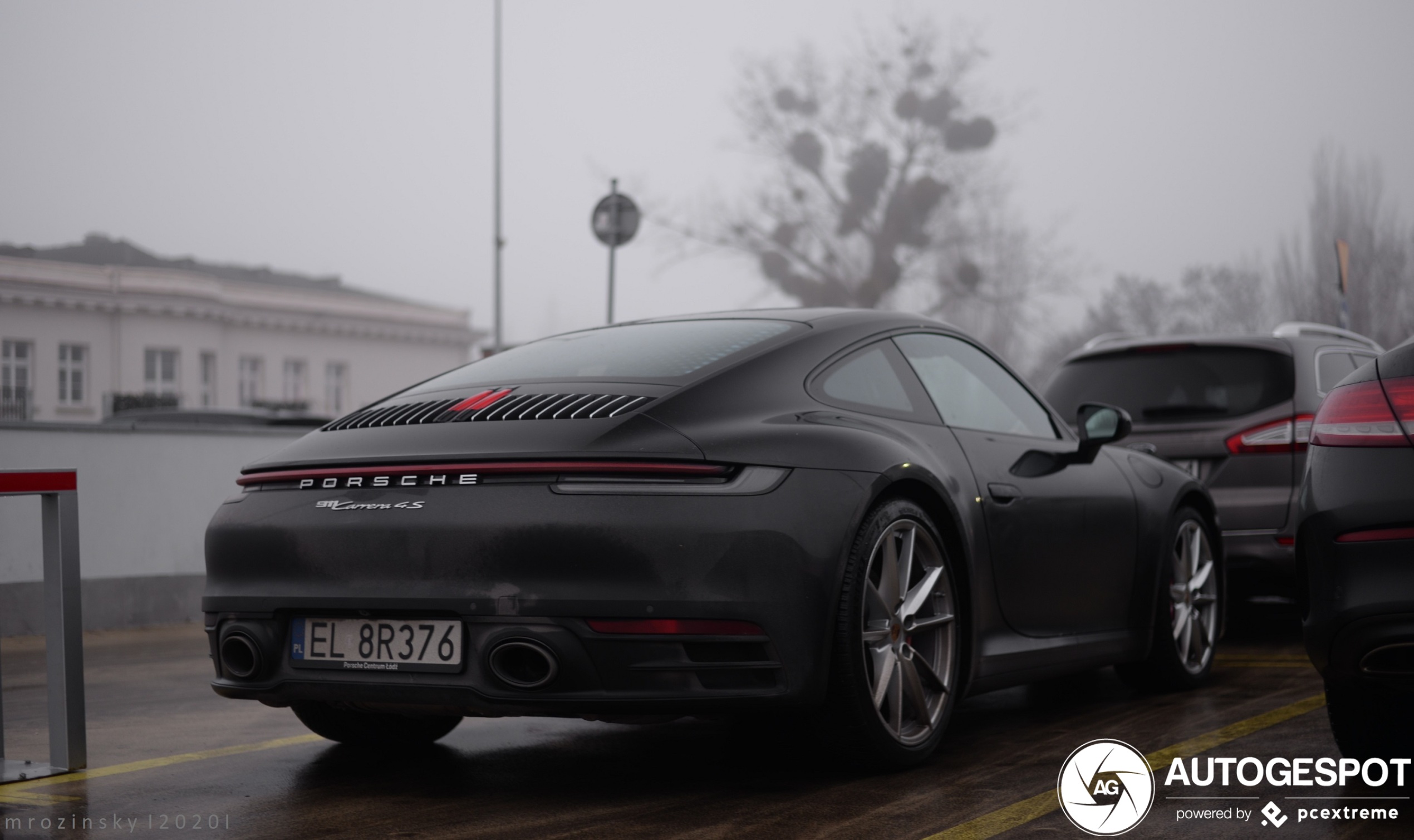 Porsche 992 Carrera 4S