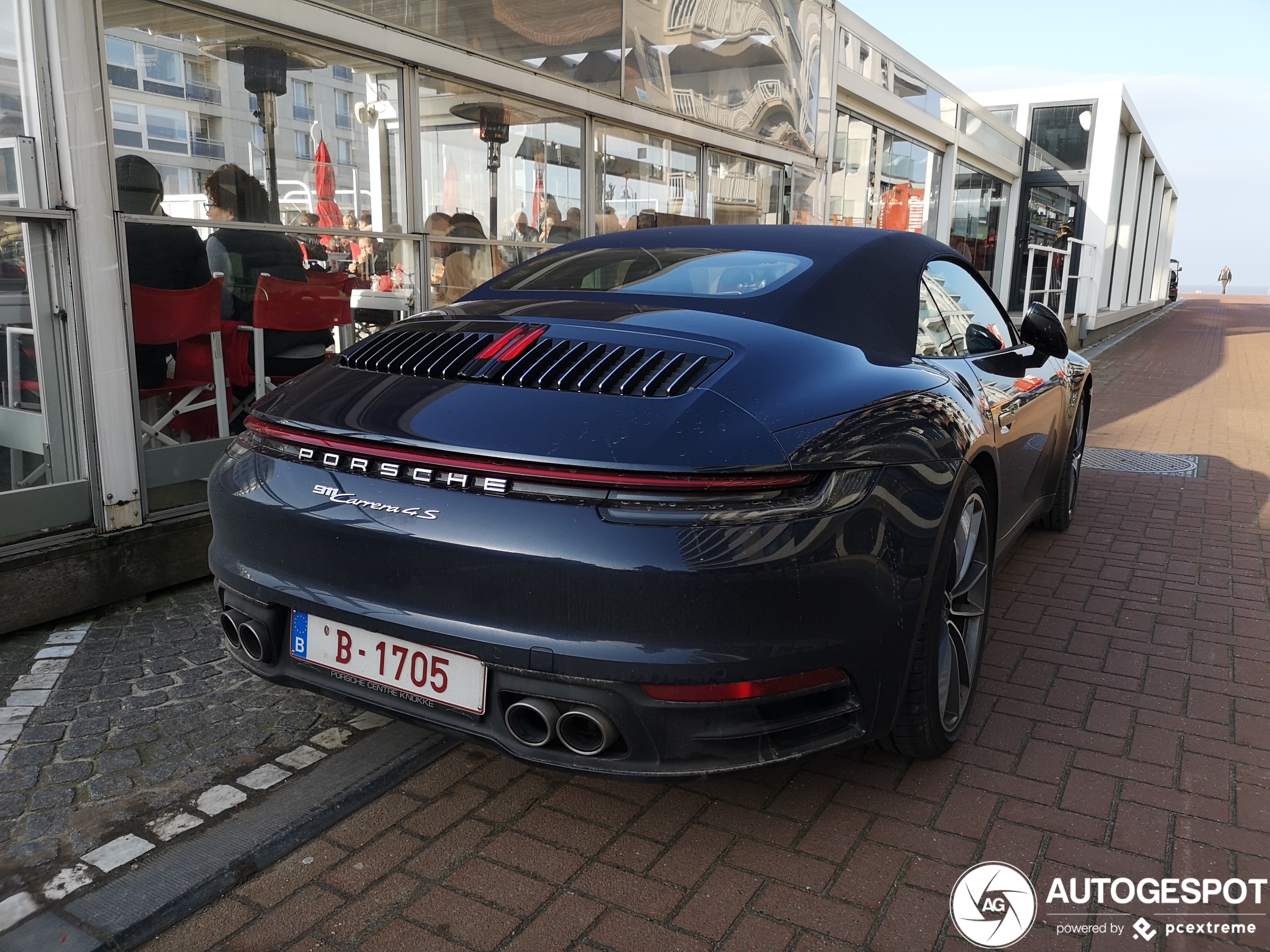 Porsche 992 Carrera 4S Cabriolet