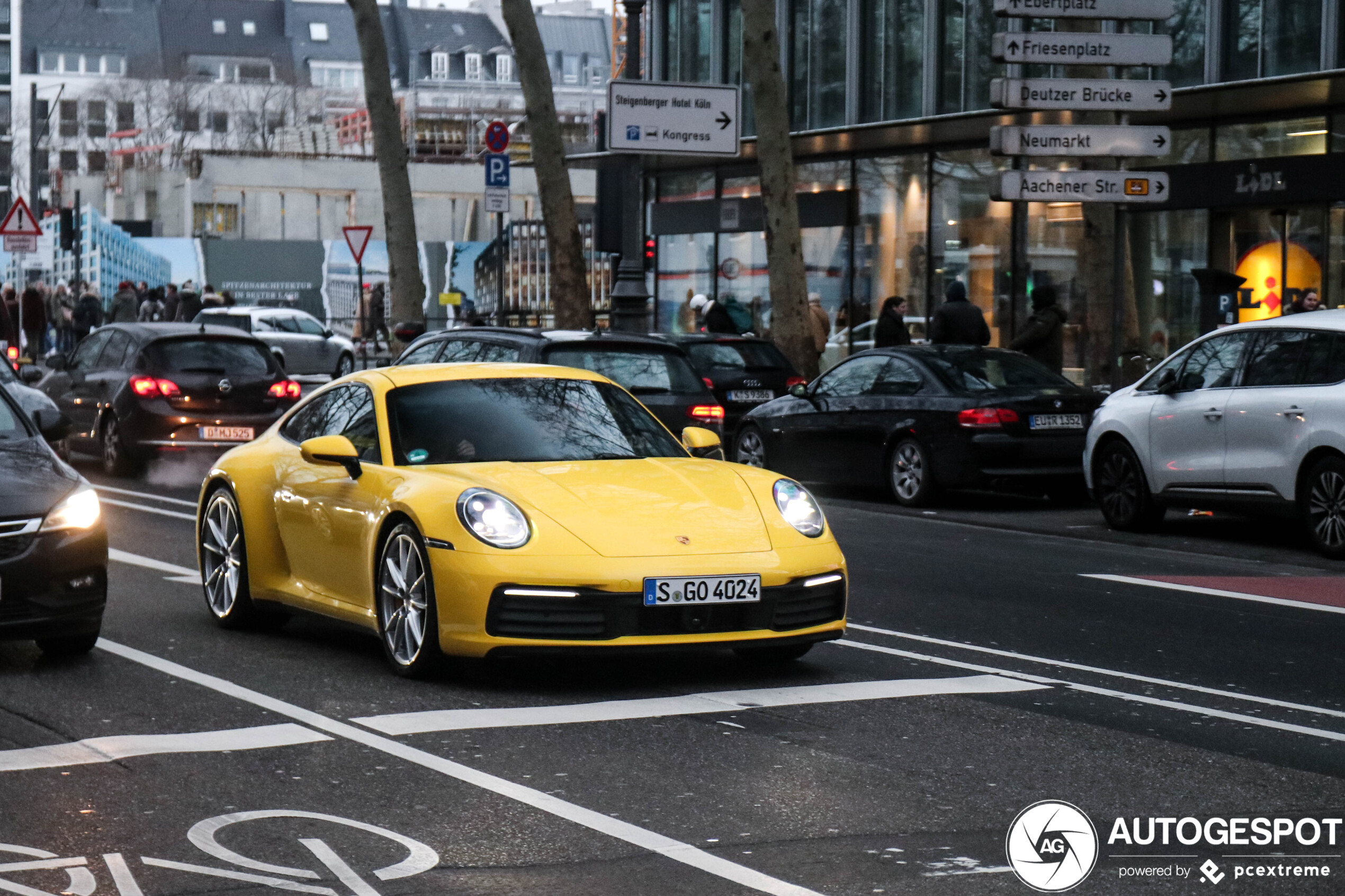 Porsche 992 Carrera S