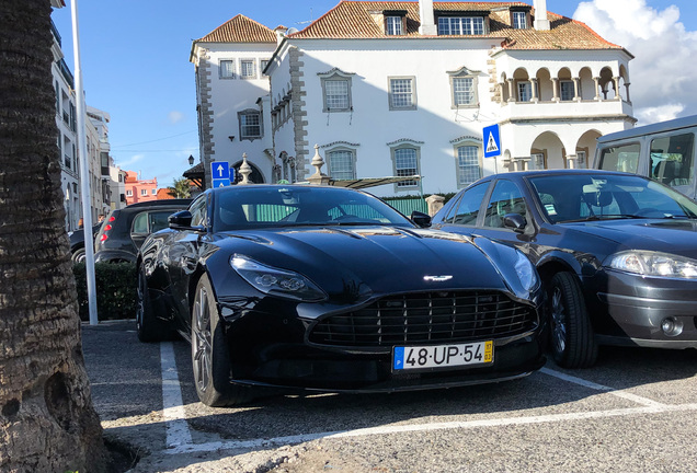 Aston Martin DB11