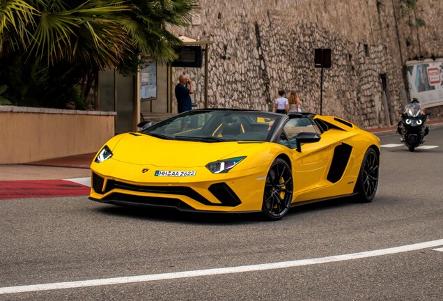 Lamborghini Aventador S LP740-4 Roadster