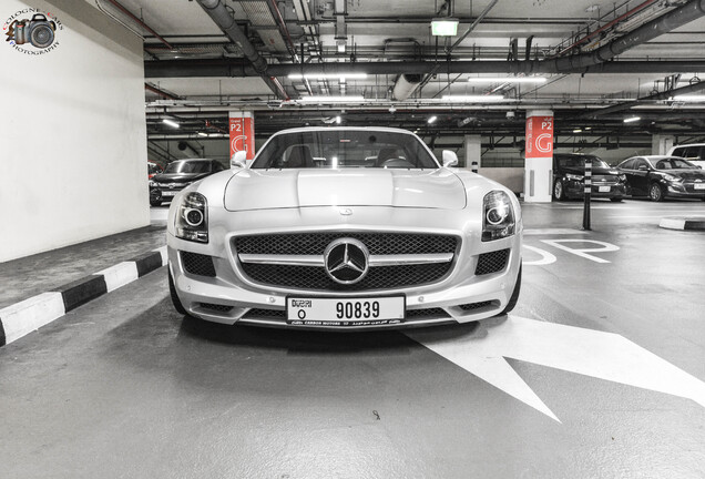 Mercedes-Benz SLS AMG