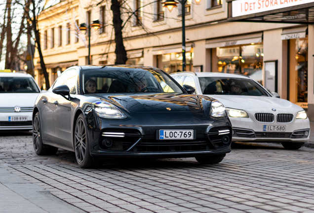 Porsche 971 Panamera Turbo S E-Hybrid