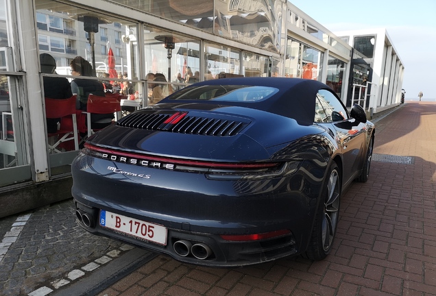 Porsche 992 Carrera 4S Cabriolet