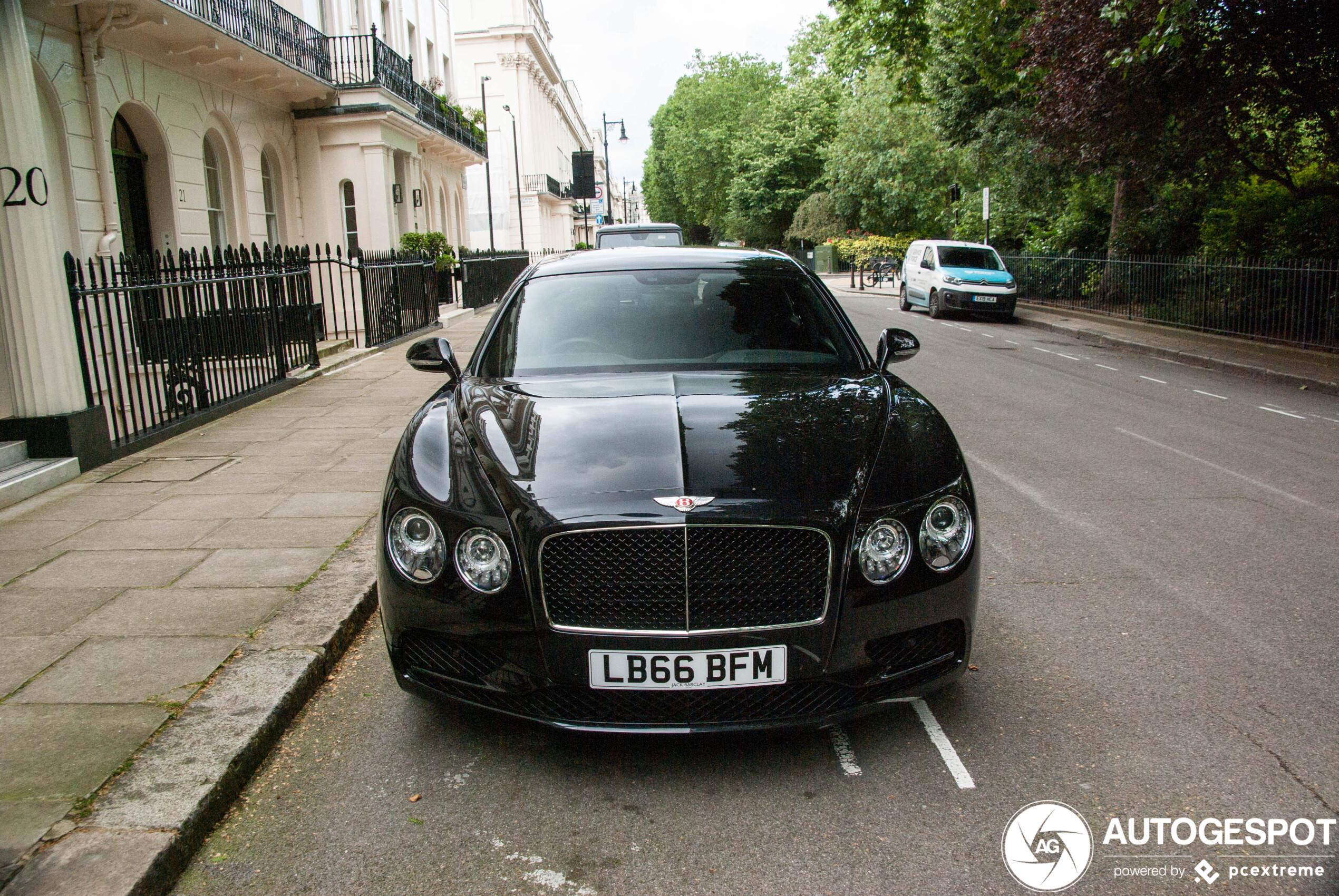 Bentley Flying Spur V8 S