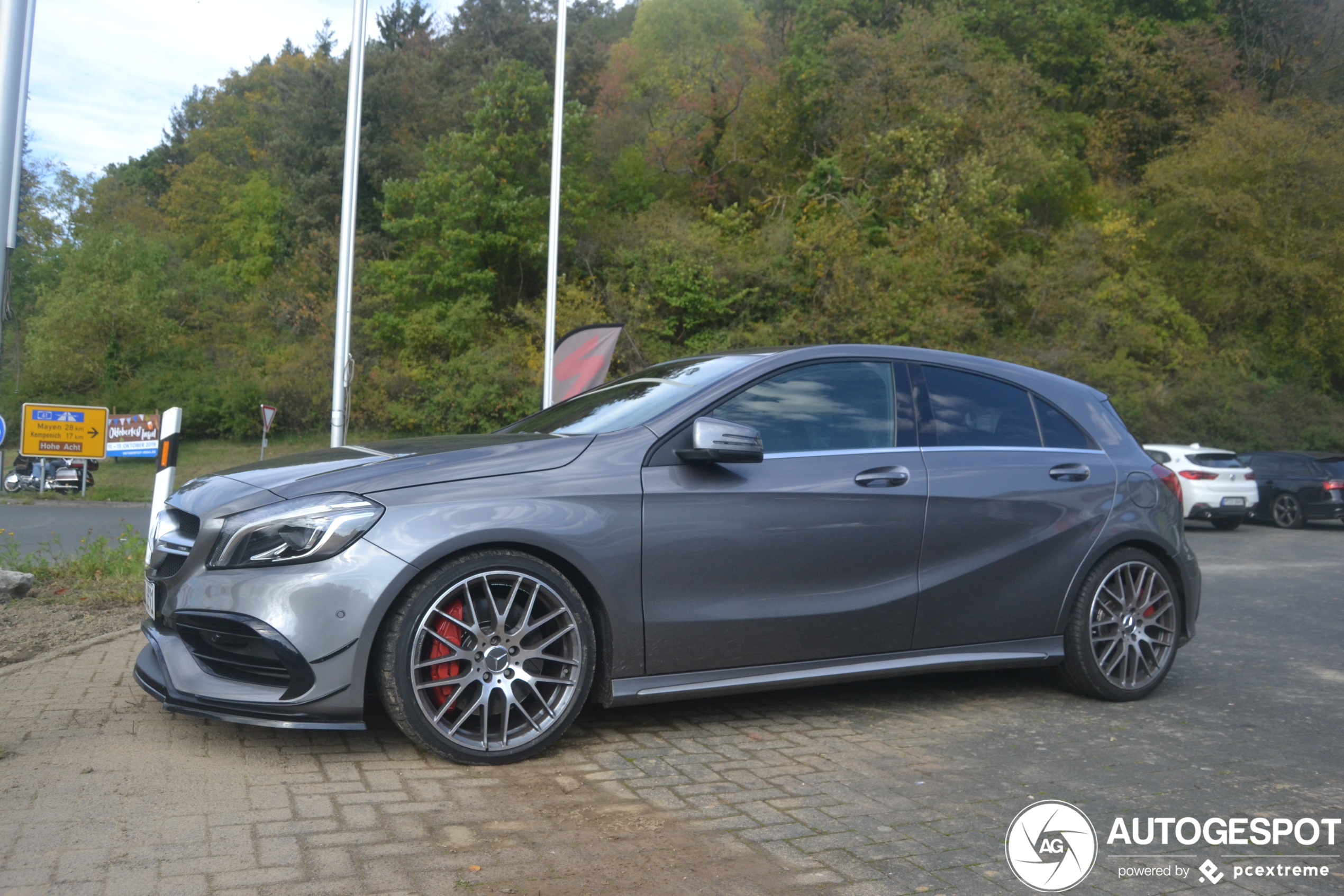 Mercedes-AMG A 45 W176 2015