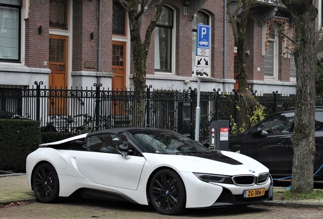 BMW i8 Roadster