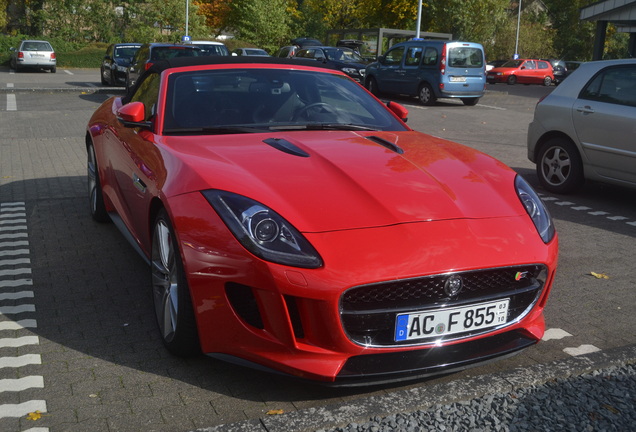 Jaguar F-TYPE S V8 Convertible