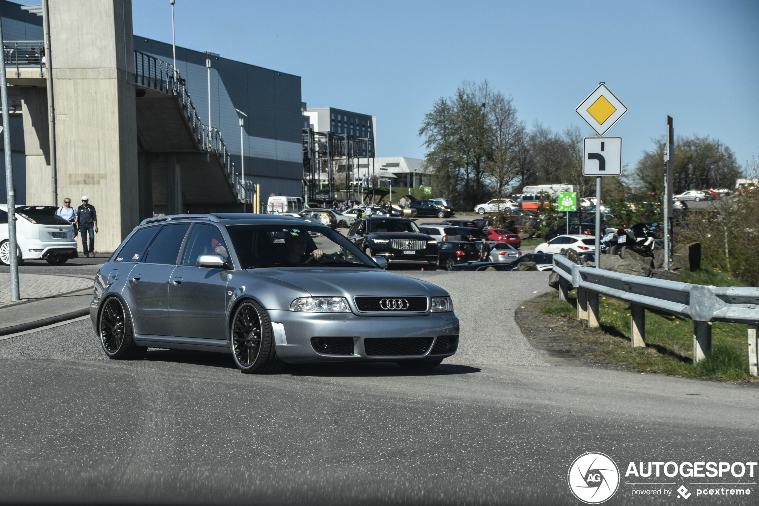 Audi RS4 Avant B5