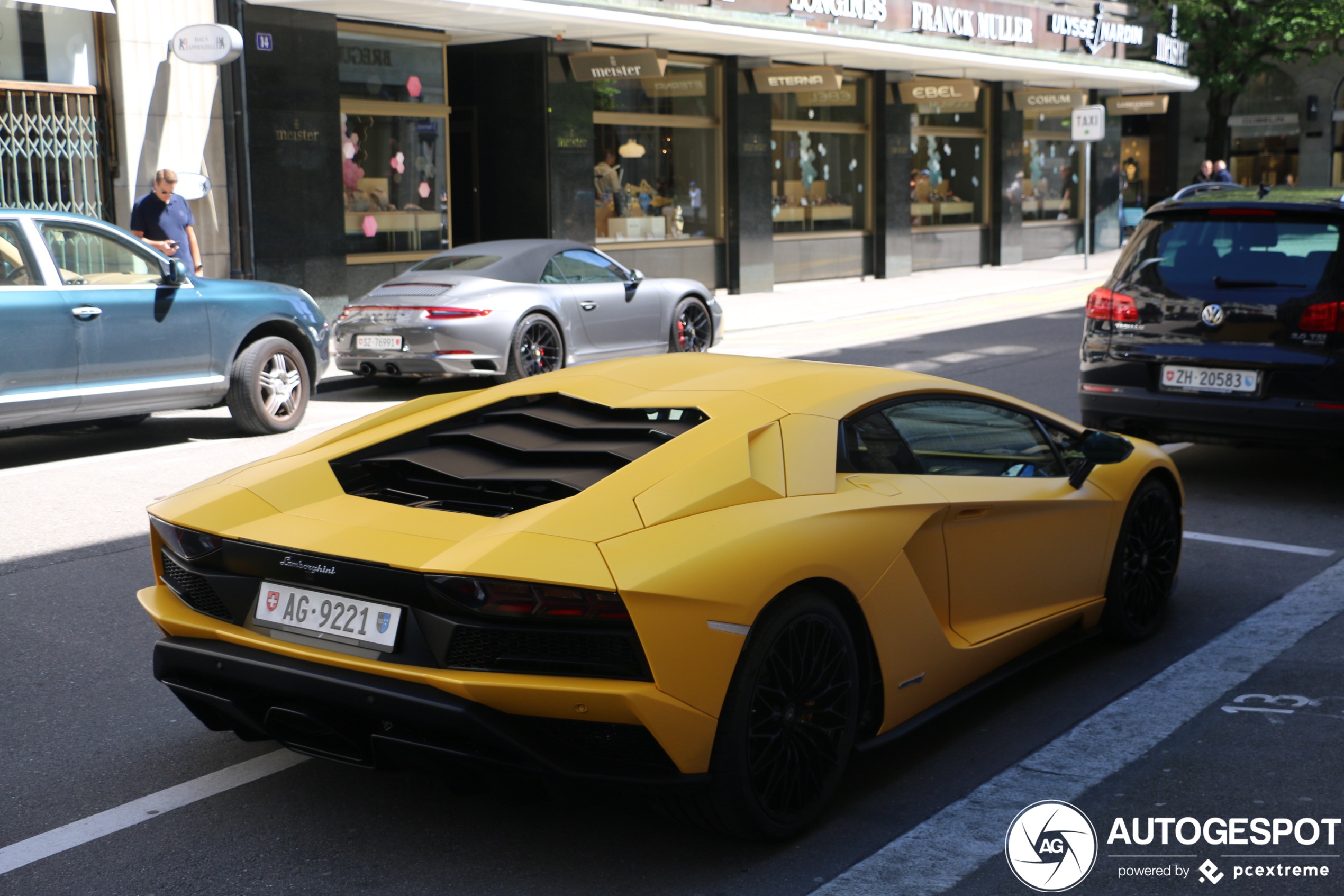 Lamborghini Aventador S LP740-4