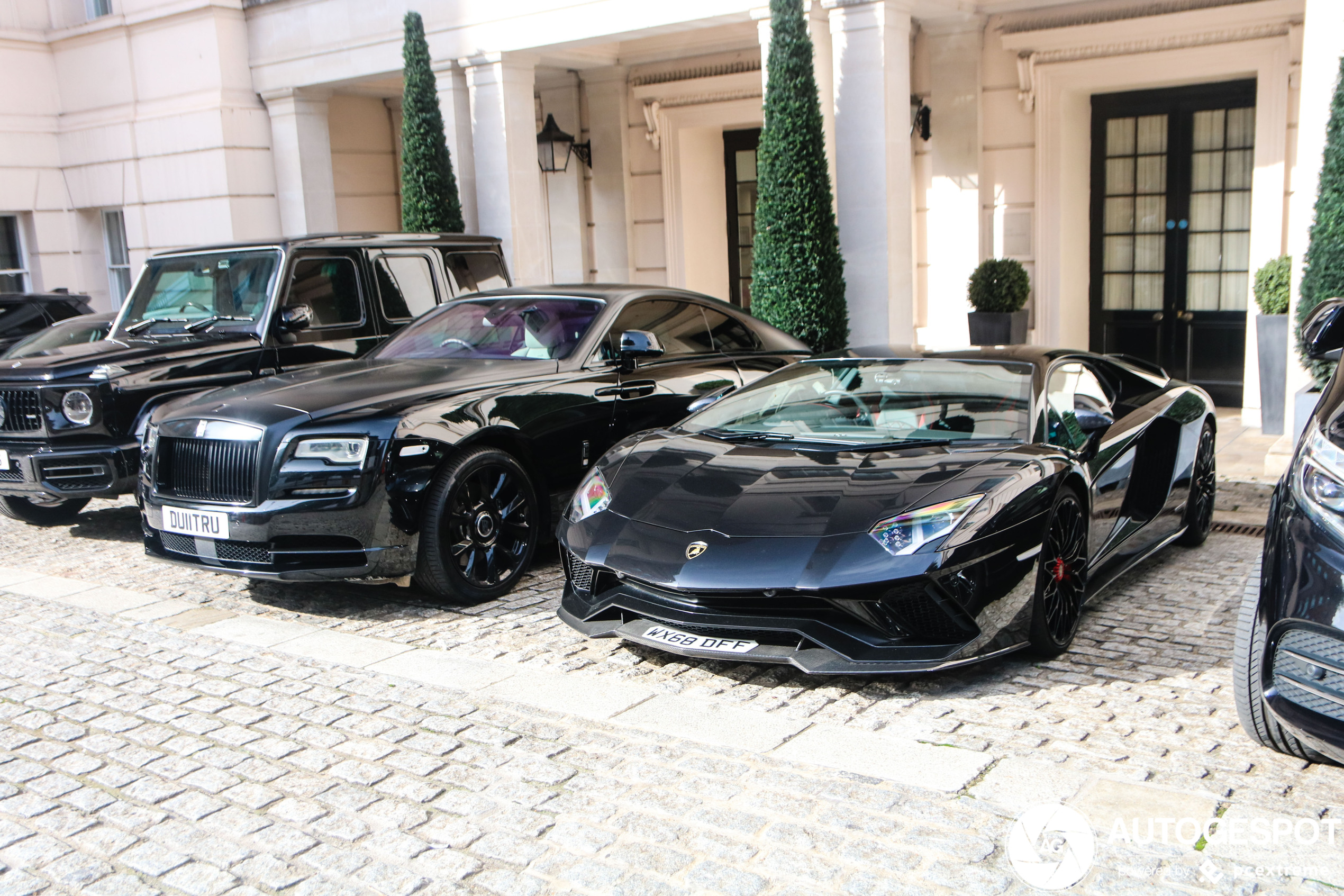 Lamborghini Aventador S LP740-4