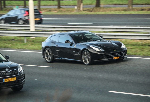 Ferrari GTC4Lusso