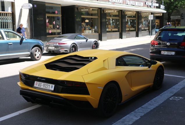 Lamborghini Aventador S LP740-4