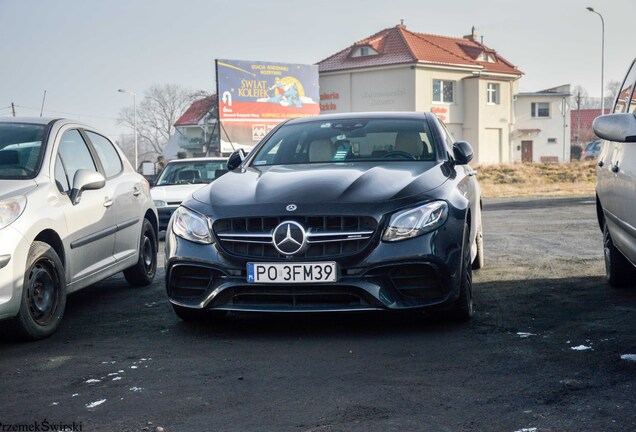 Mercedes-AMG E 63 S W213