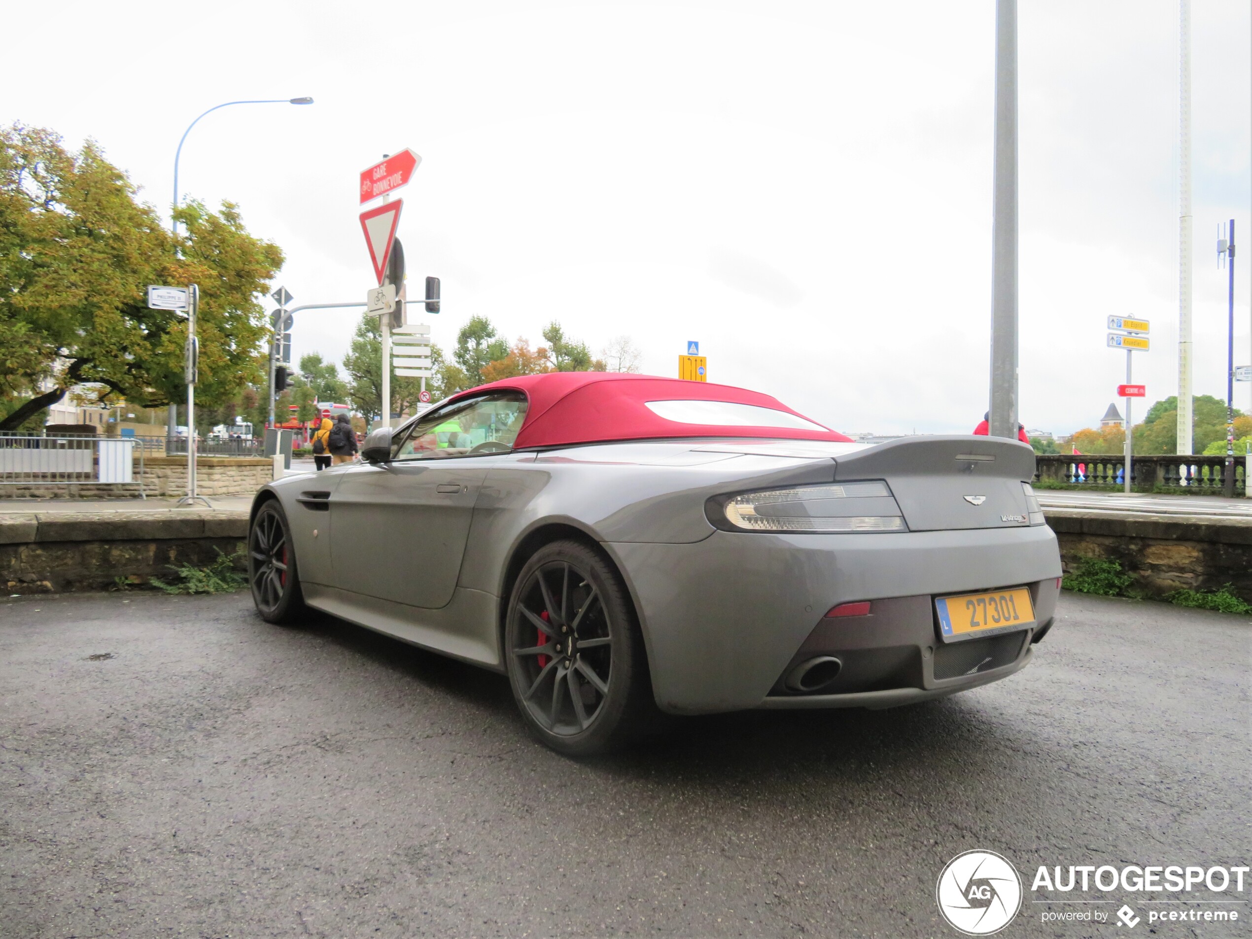 Aston Martin V12 Vantage S Roadster