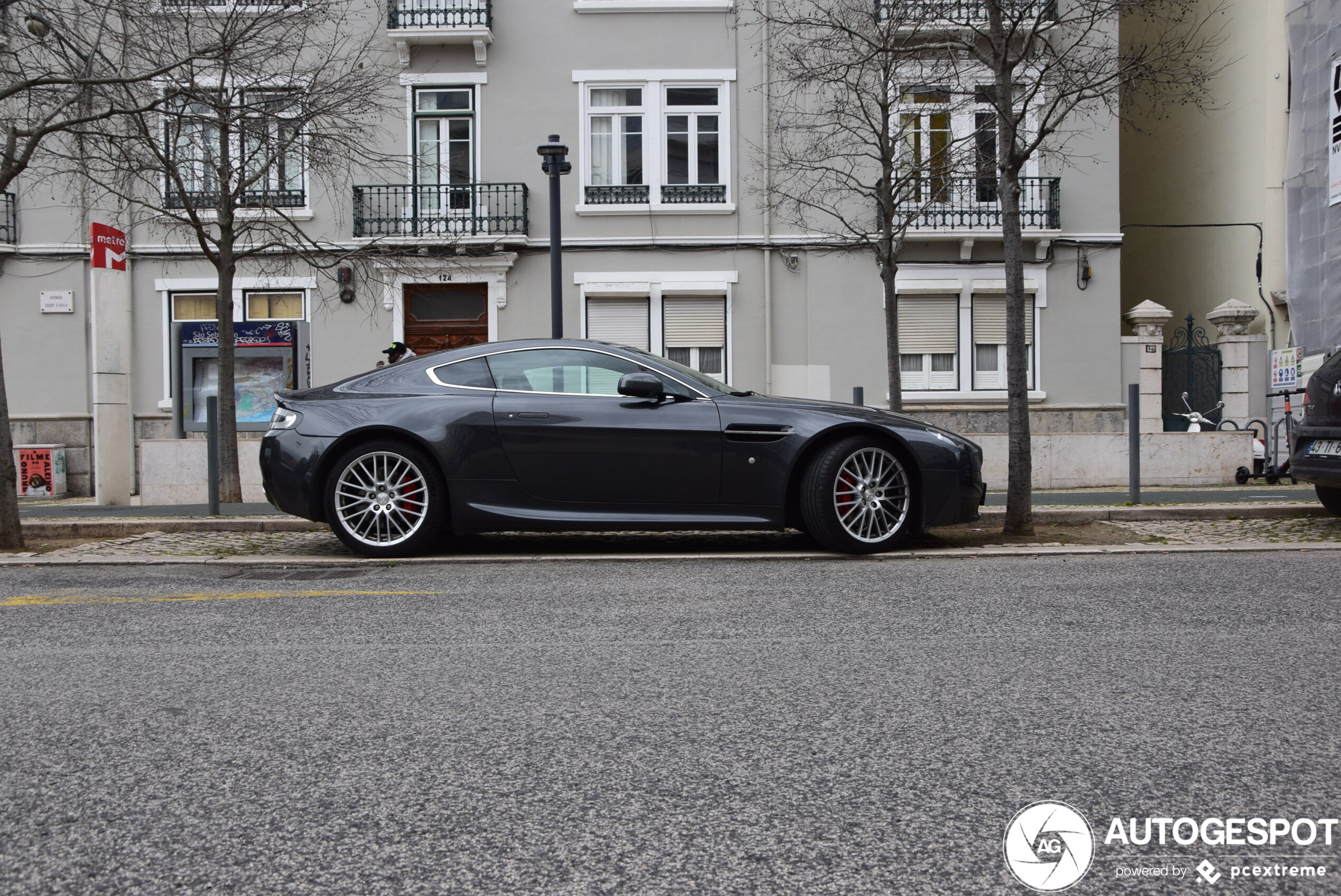 Aston Martin V8 Vantage