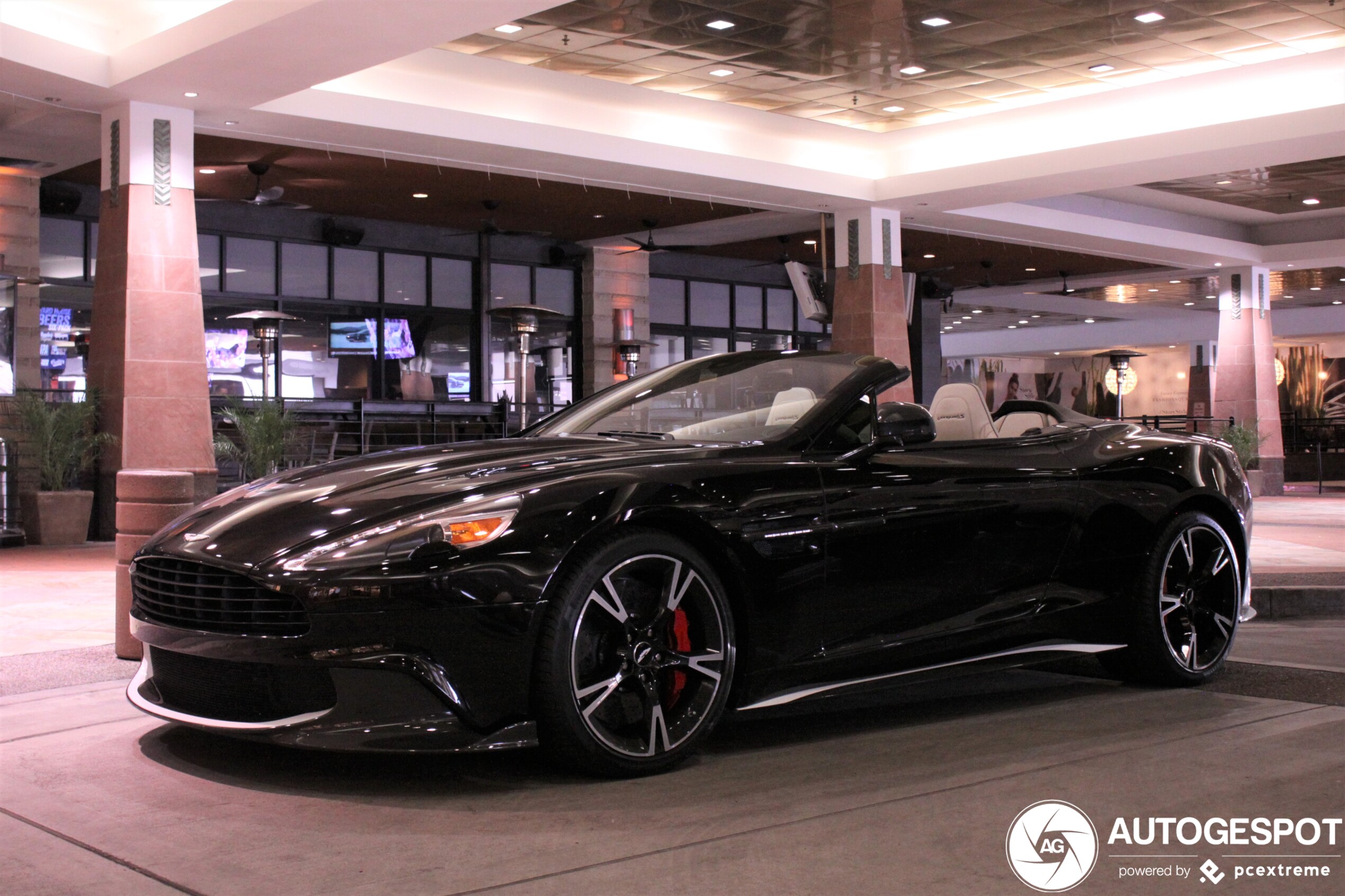 Aston Martin Vanquish S Volante 2017