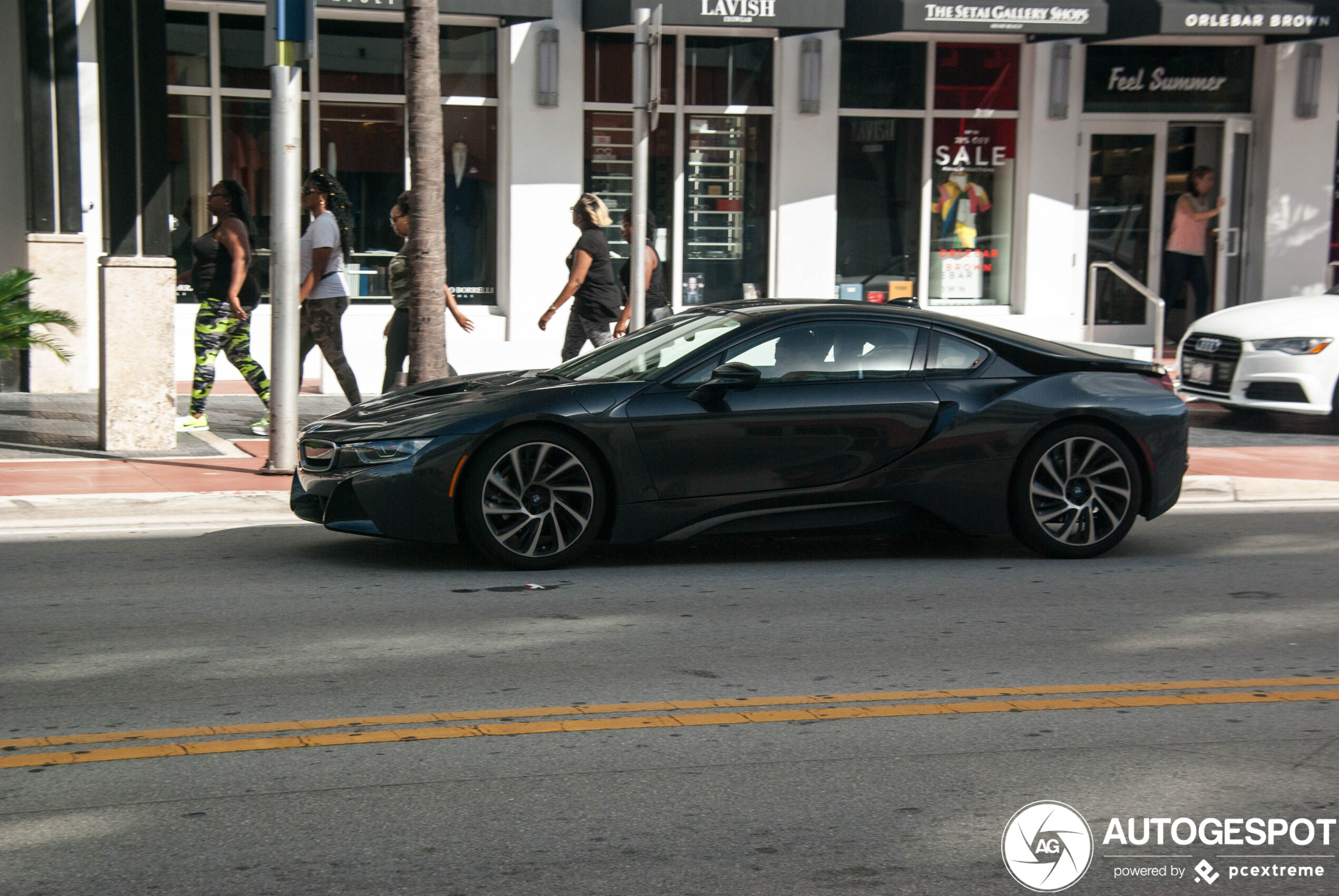 BMW i8