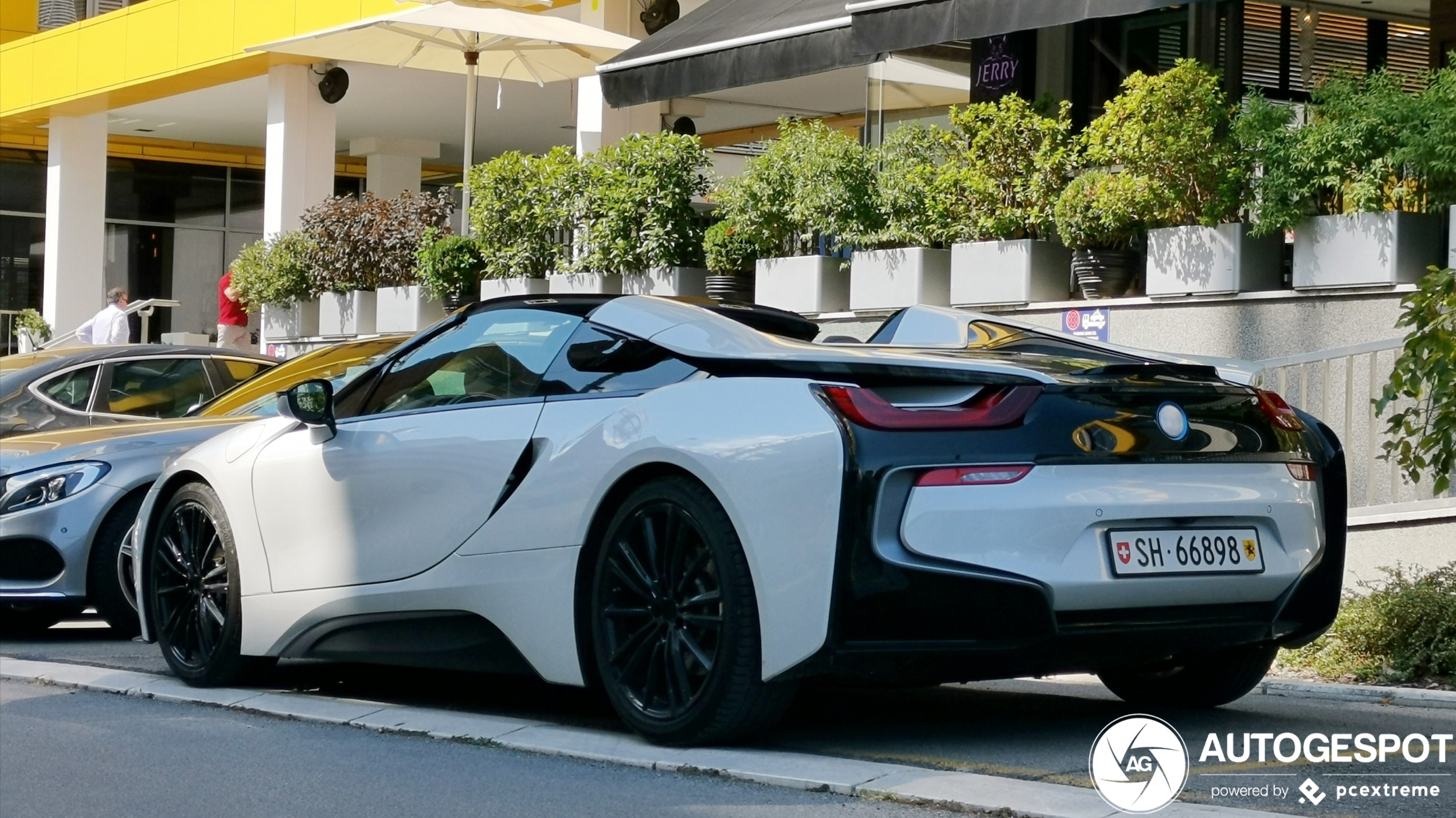 BMW i8 Roadster