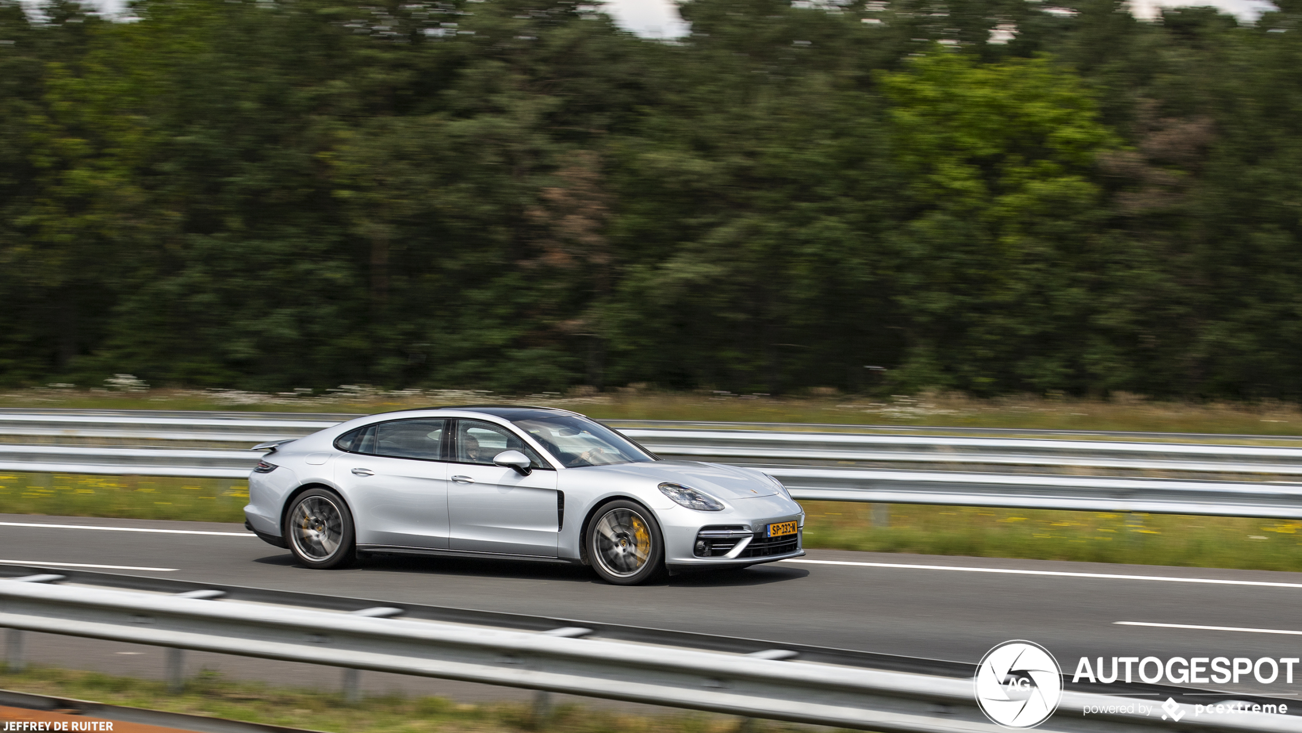 Porsche 971 Panamera Turbo S E-Hybrid Executive