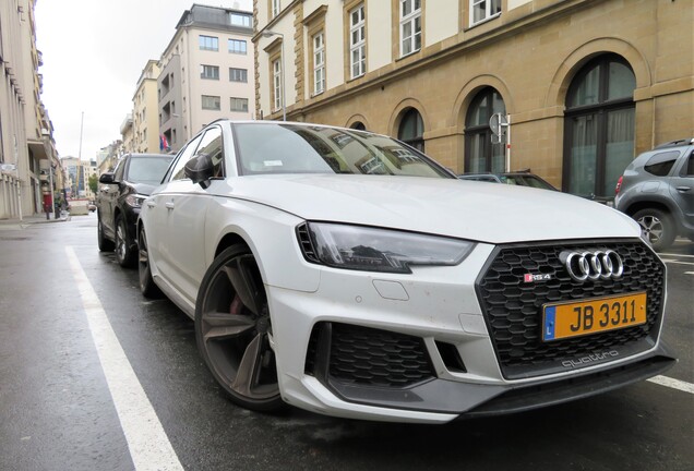 Audi RS4 Avant B9