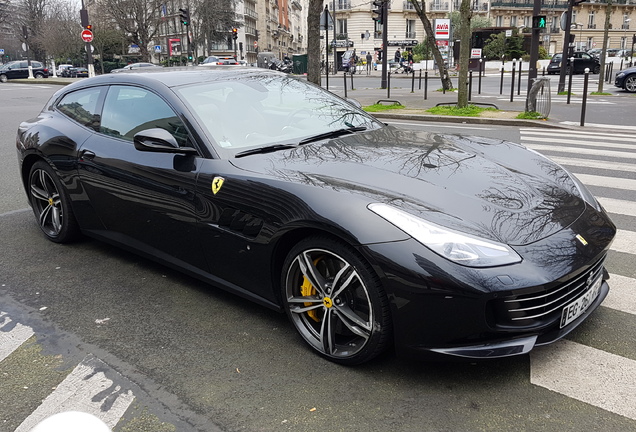 Ferrari GTC4Lusso