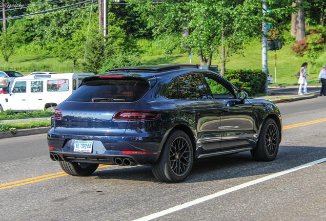 Porsche 95B Macan GTS