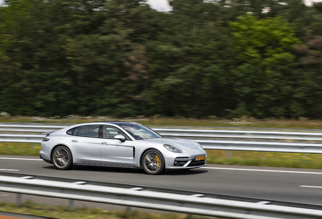 Porsche 971 Panamera Turbo S E-Hybrid Executive