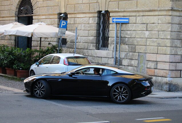 Aston Martin DB11