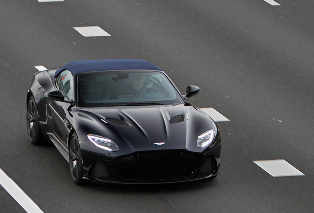 Aston Martin DBS Superleggera Volante