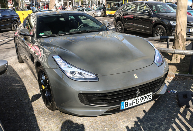 Ferrari GTC4Lusso T