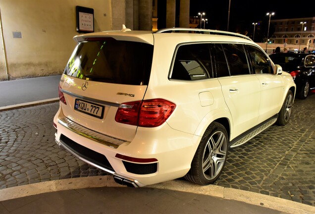 Mercedes-Benz GL 63 AMG X166