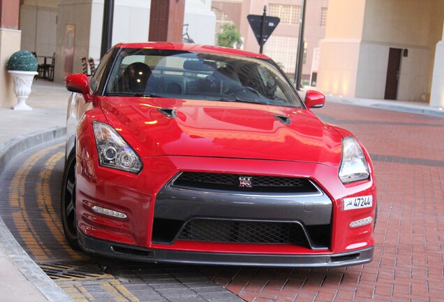 Nissan GT-R 2012