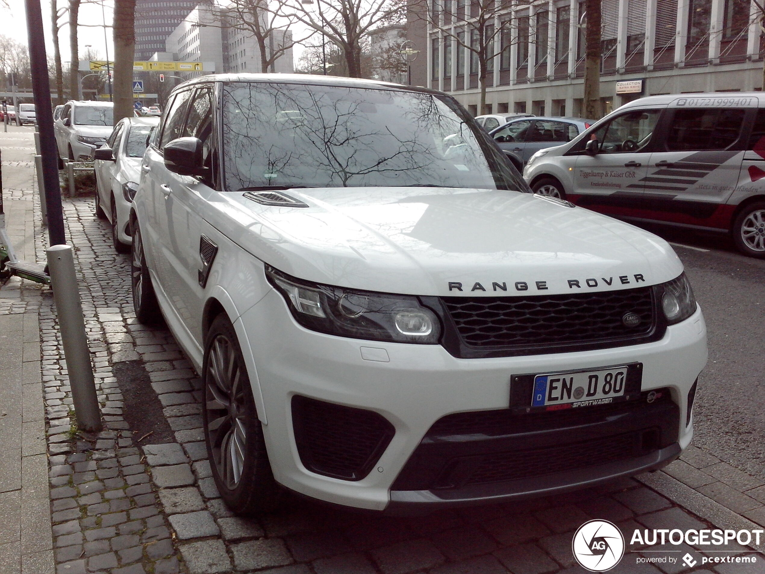 Land Rover Range Rover Sport SVR