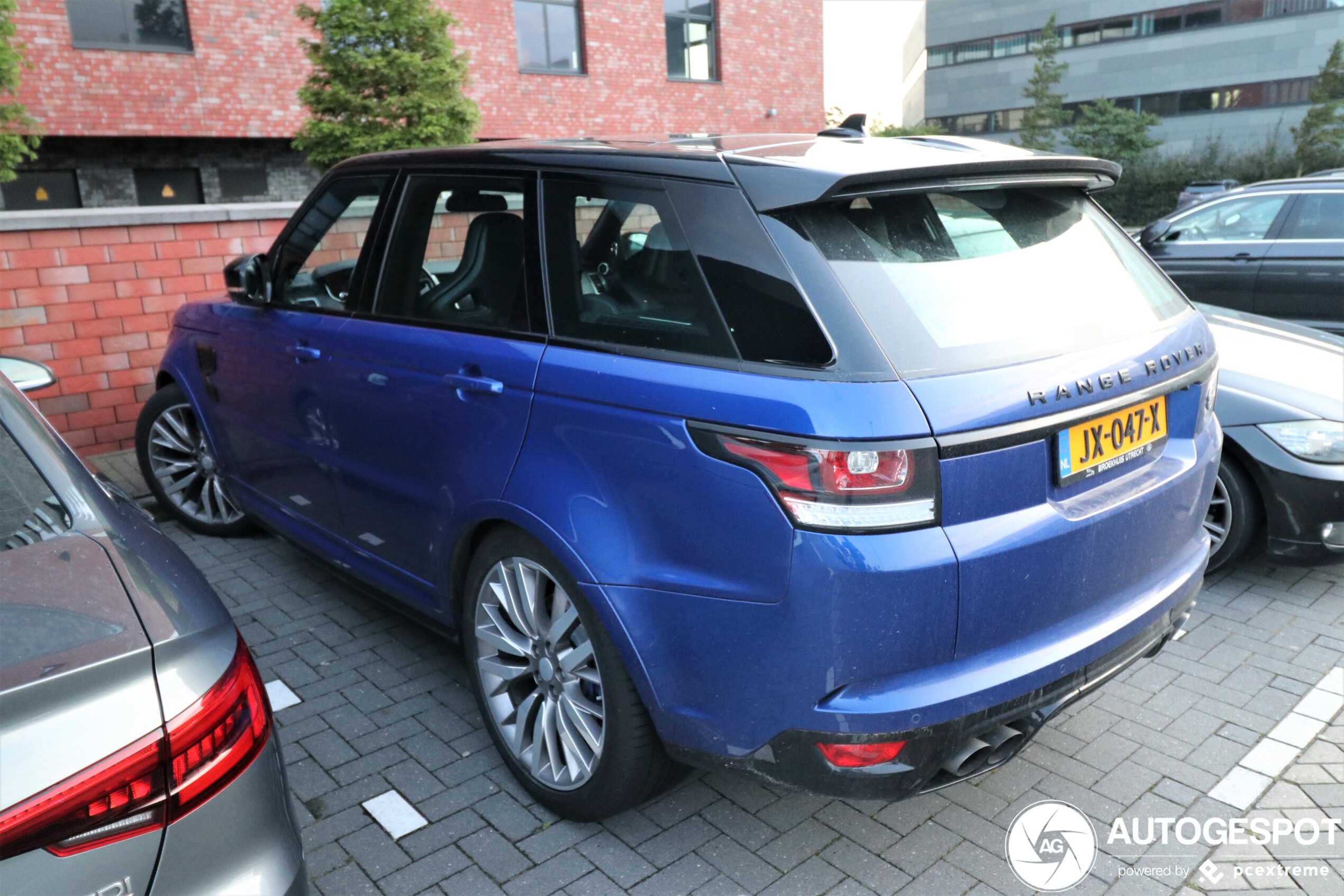 Land Rover Range Rover Sport SVR