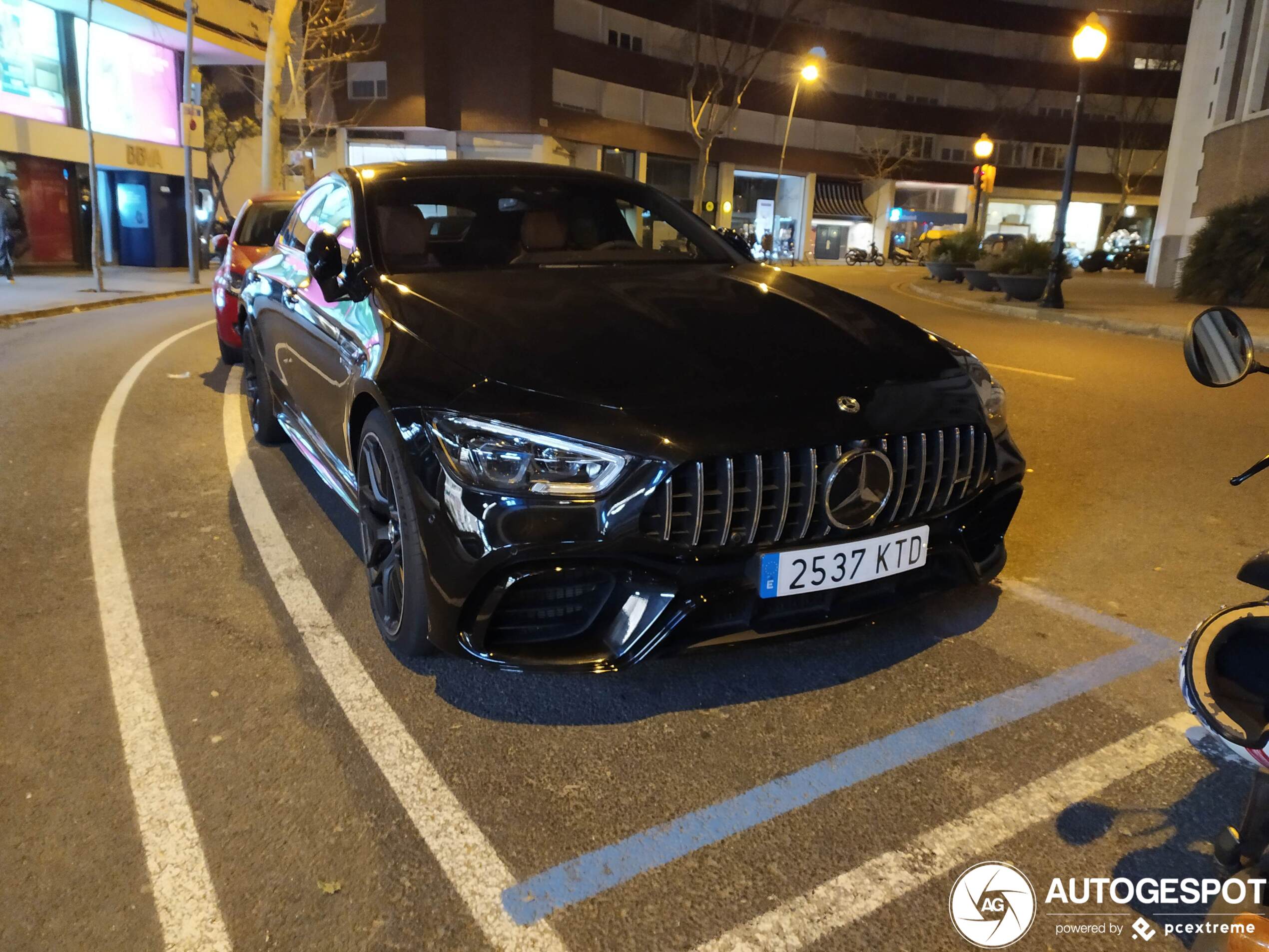 Mercedes-AMG GT 63 S X290