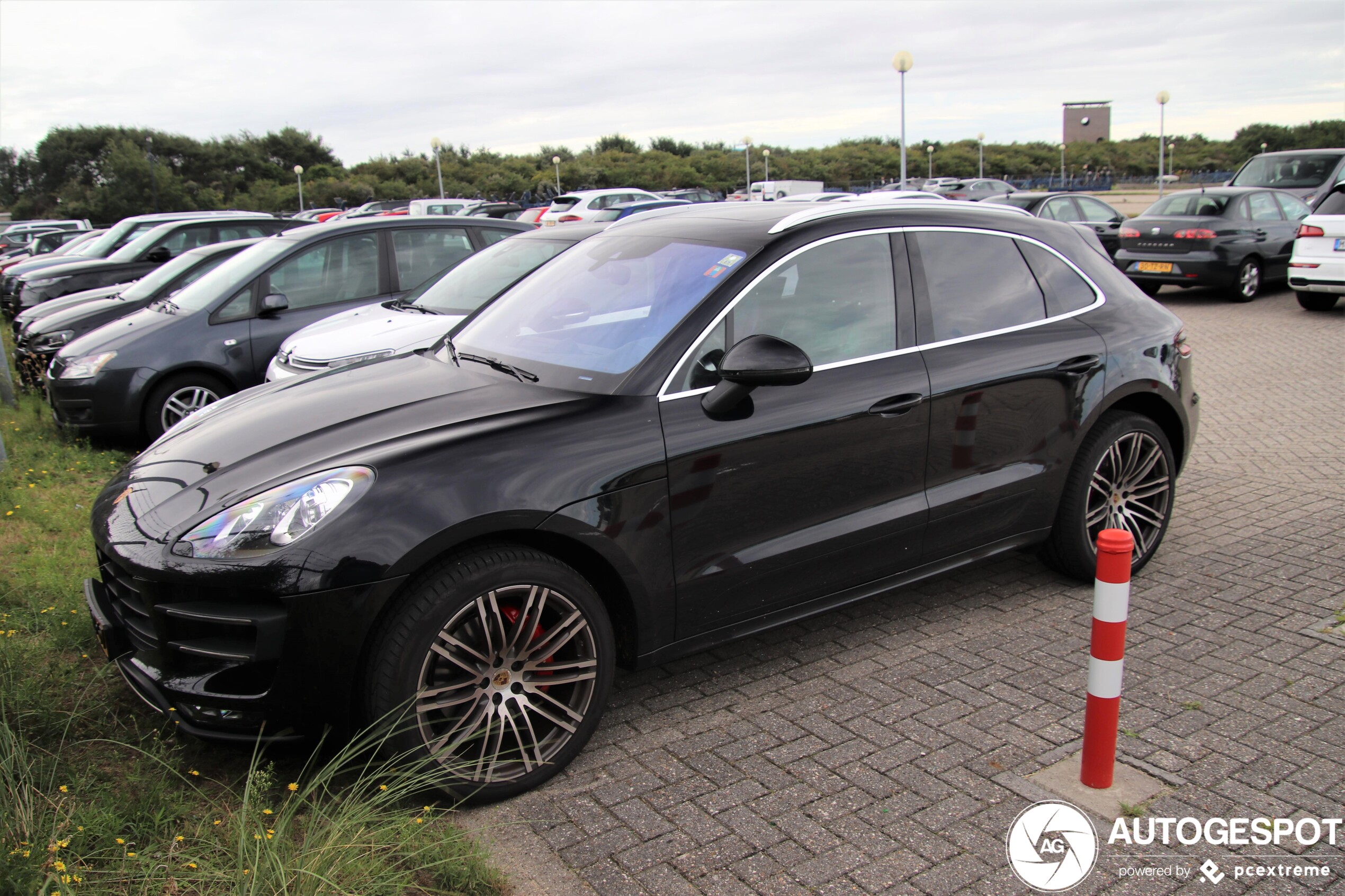 Porsche 95B Macan Turbo