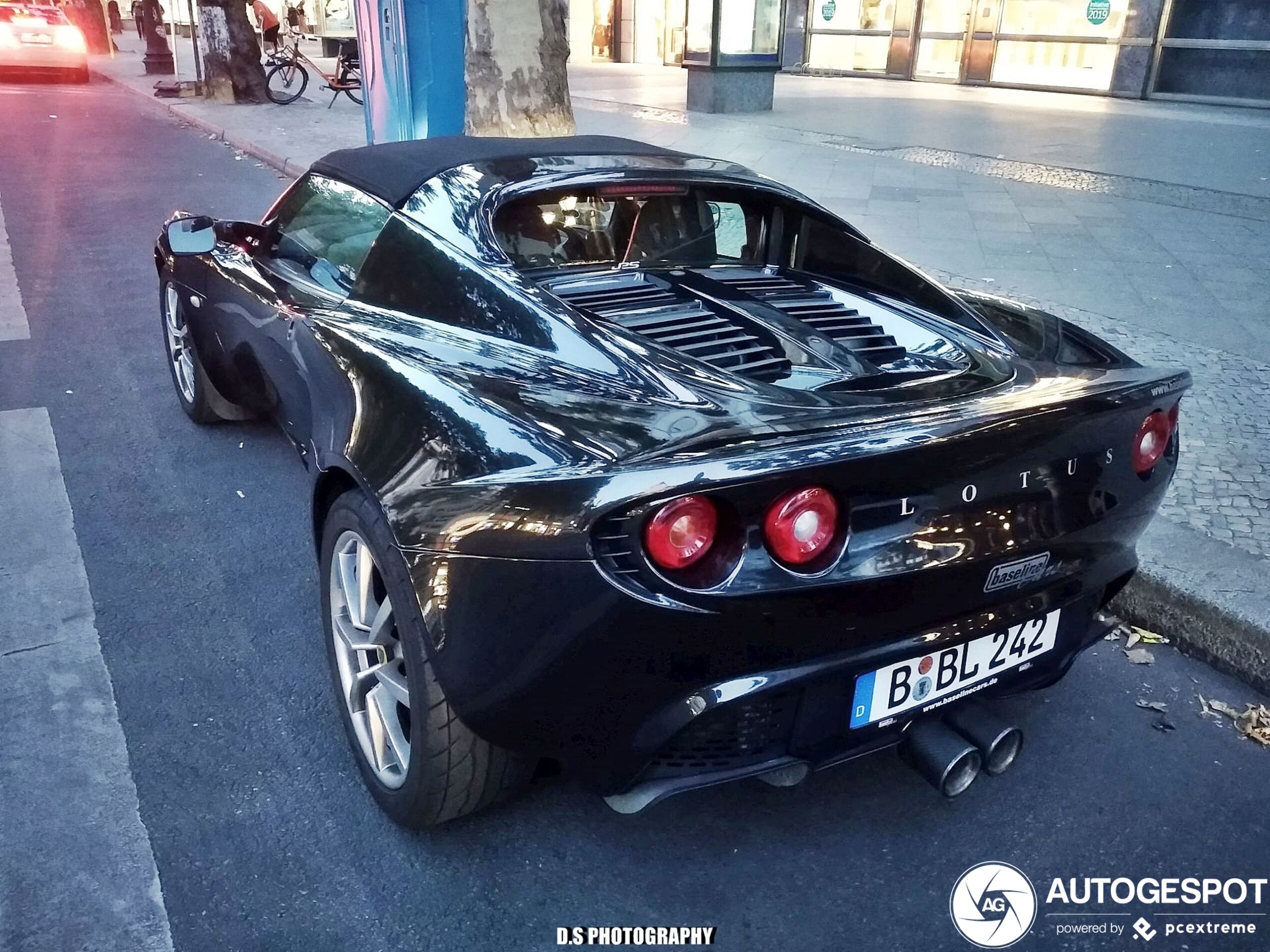 Lotus Elise S2 111R