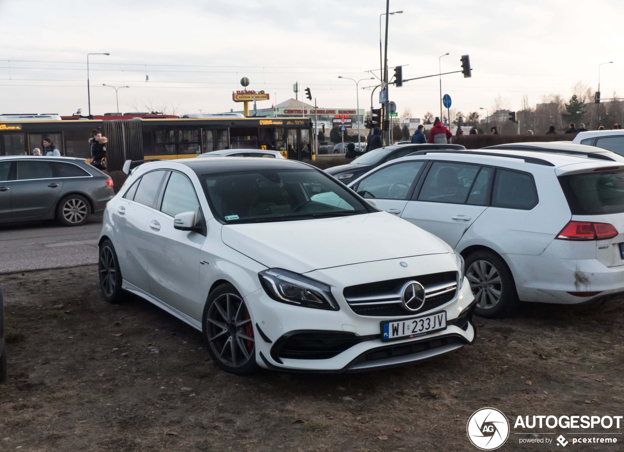 Mercedes-AMG A 45 W176 2015