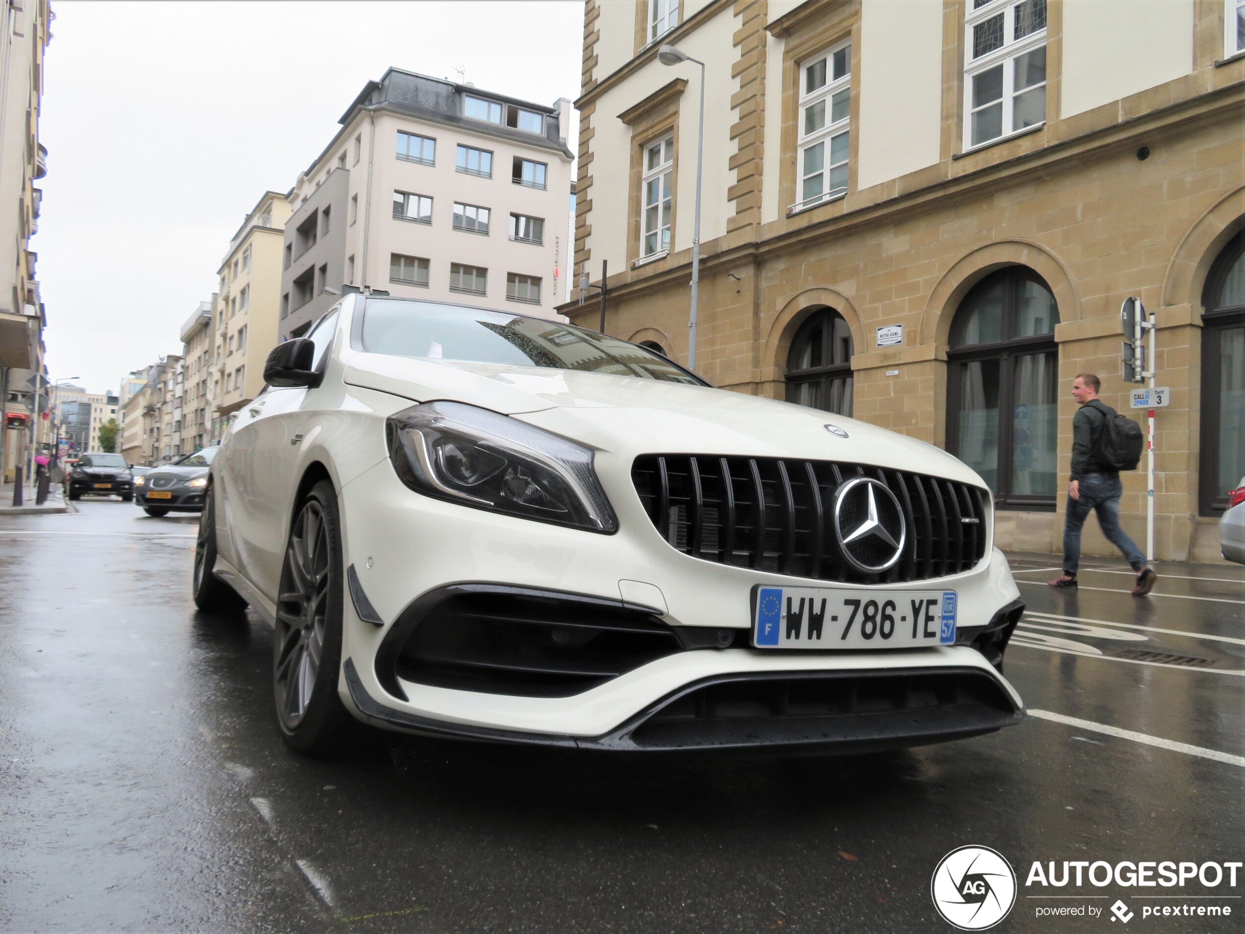 Mercedes-AMG A 45 W176 2015