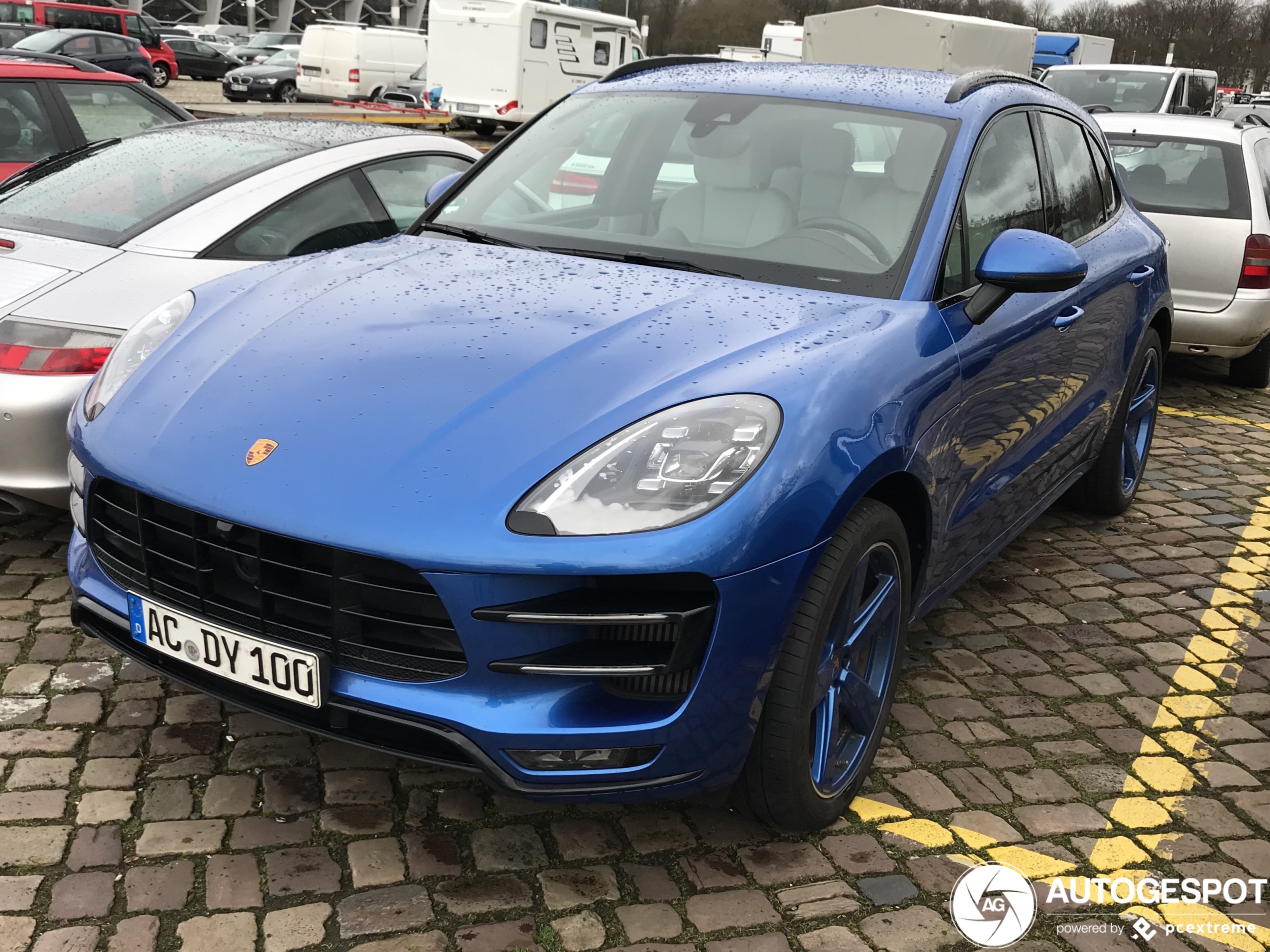 Porsche 95B Macan Turbo