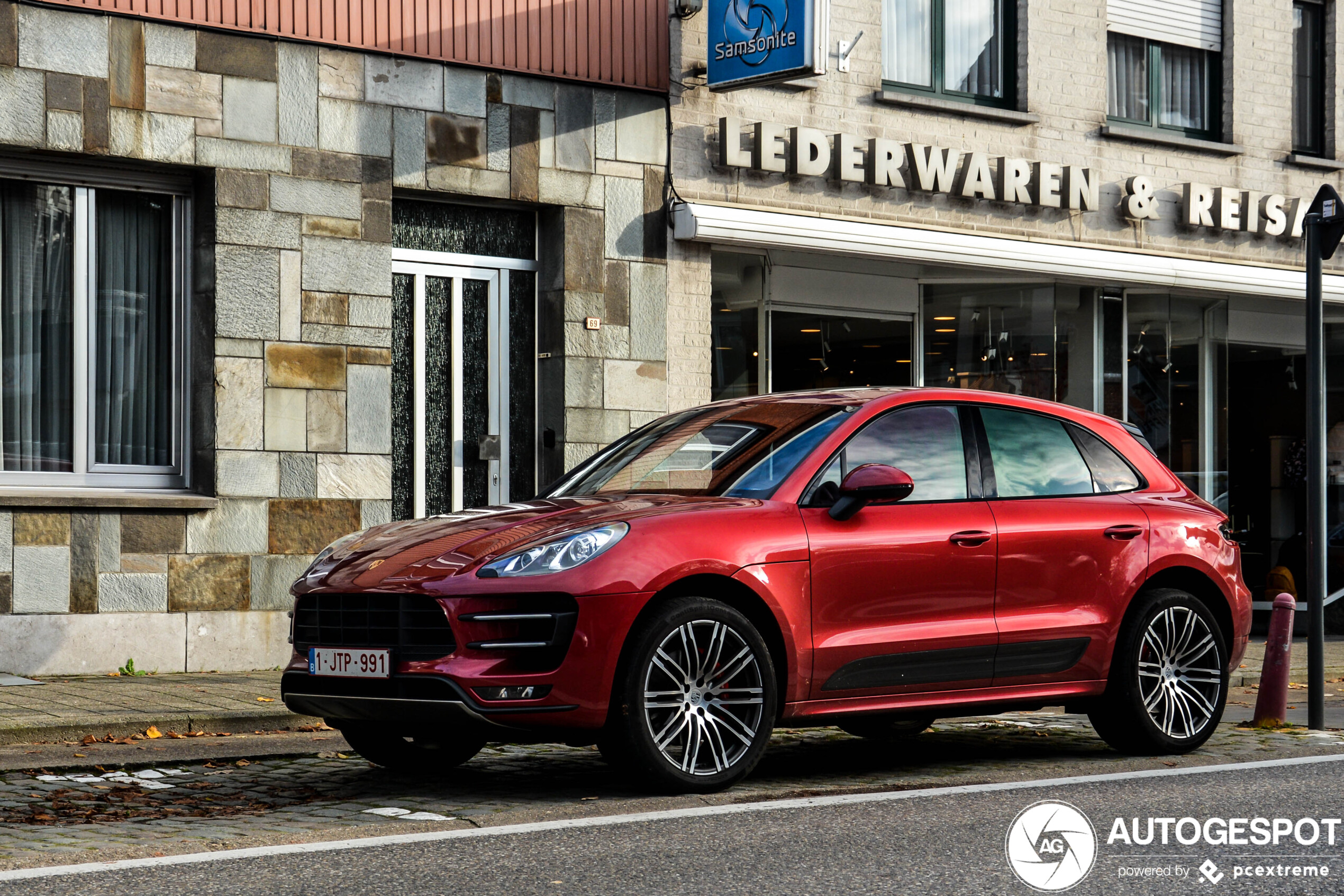 Porsche 95B Macan Turbo