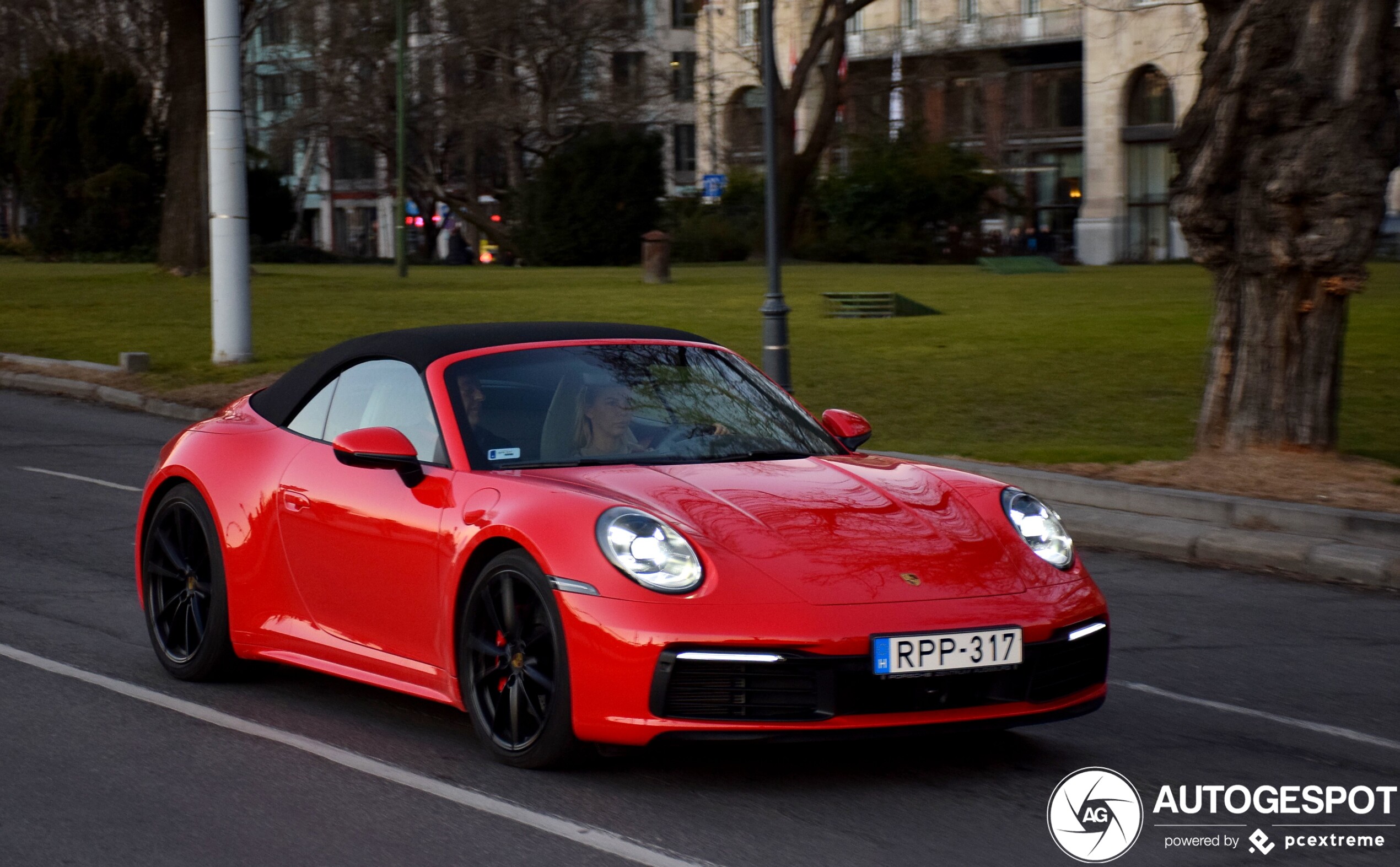 Porsche 992 Carrera 4S Cabriolet