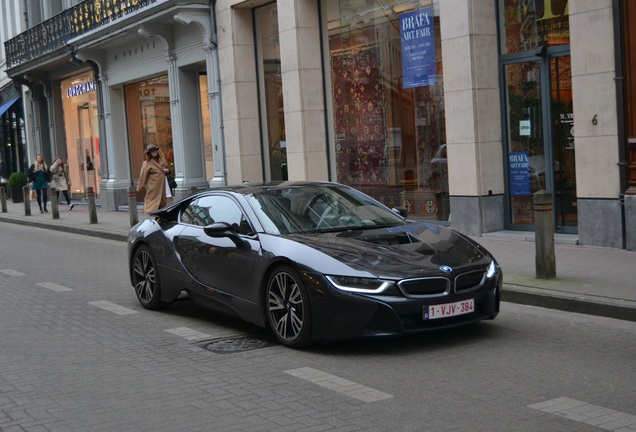 BMW i8