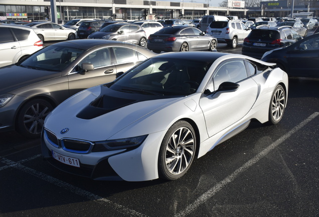 BMW i8