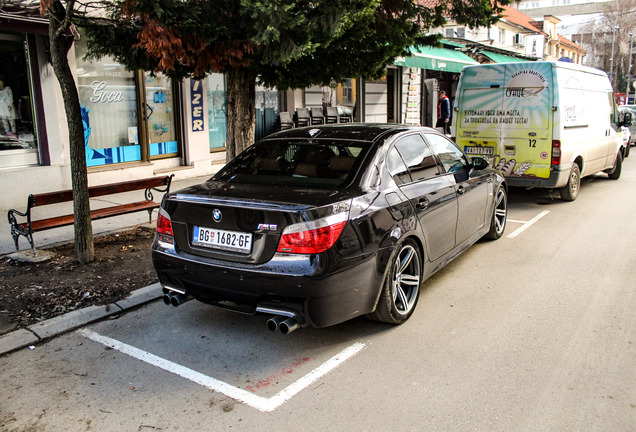 BMW M5 E60 2005