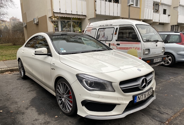 Mercedes-Benz CLA 45 AMG C117