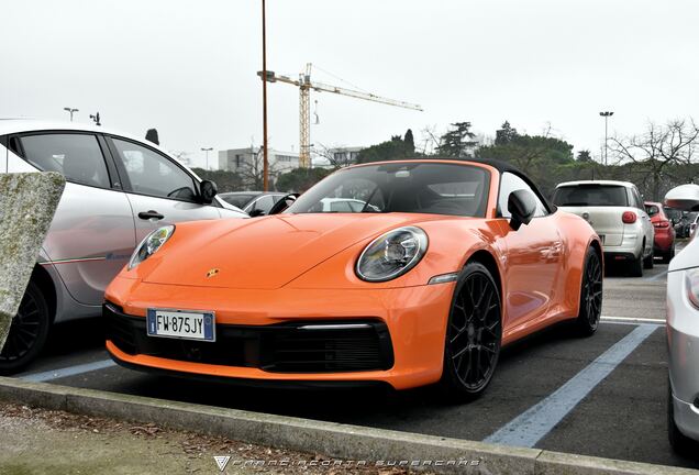 Porsche 992 Carrera 4S Cabriolet