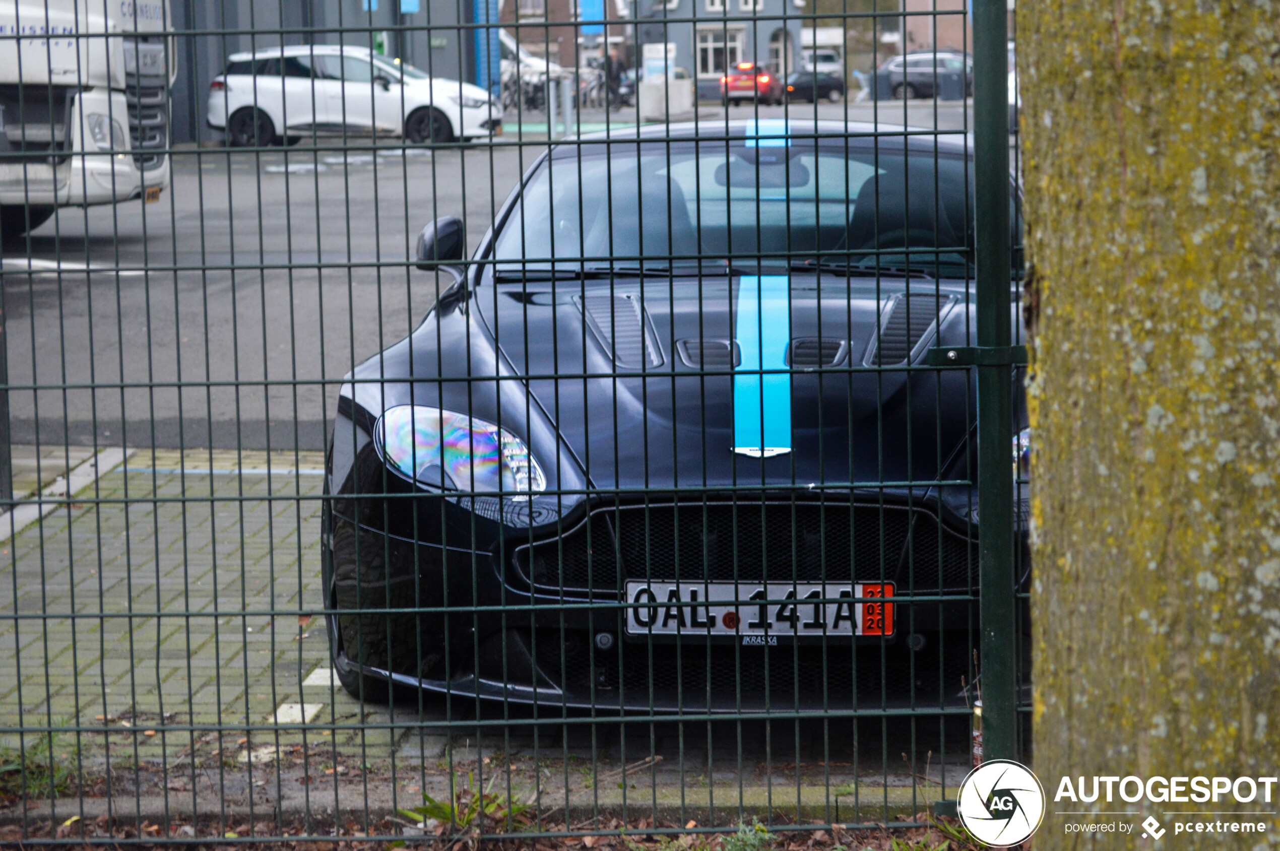 Aston Martin V12 Vantage S